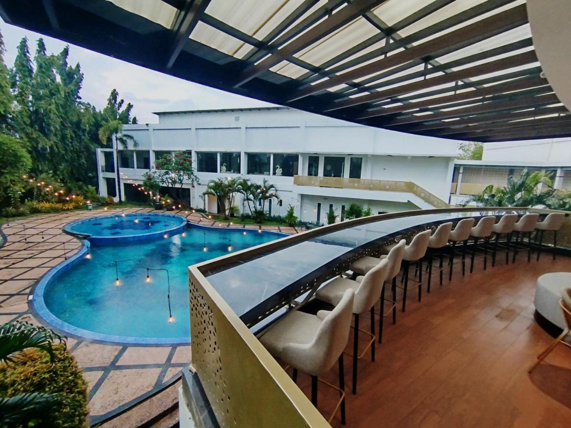 The Sun Hotel Sidoarjo Eksteriør billede