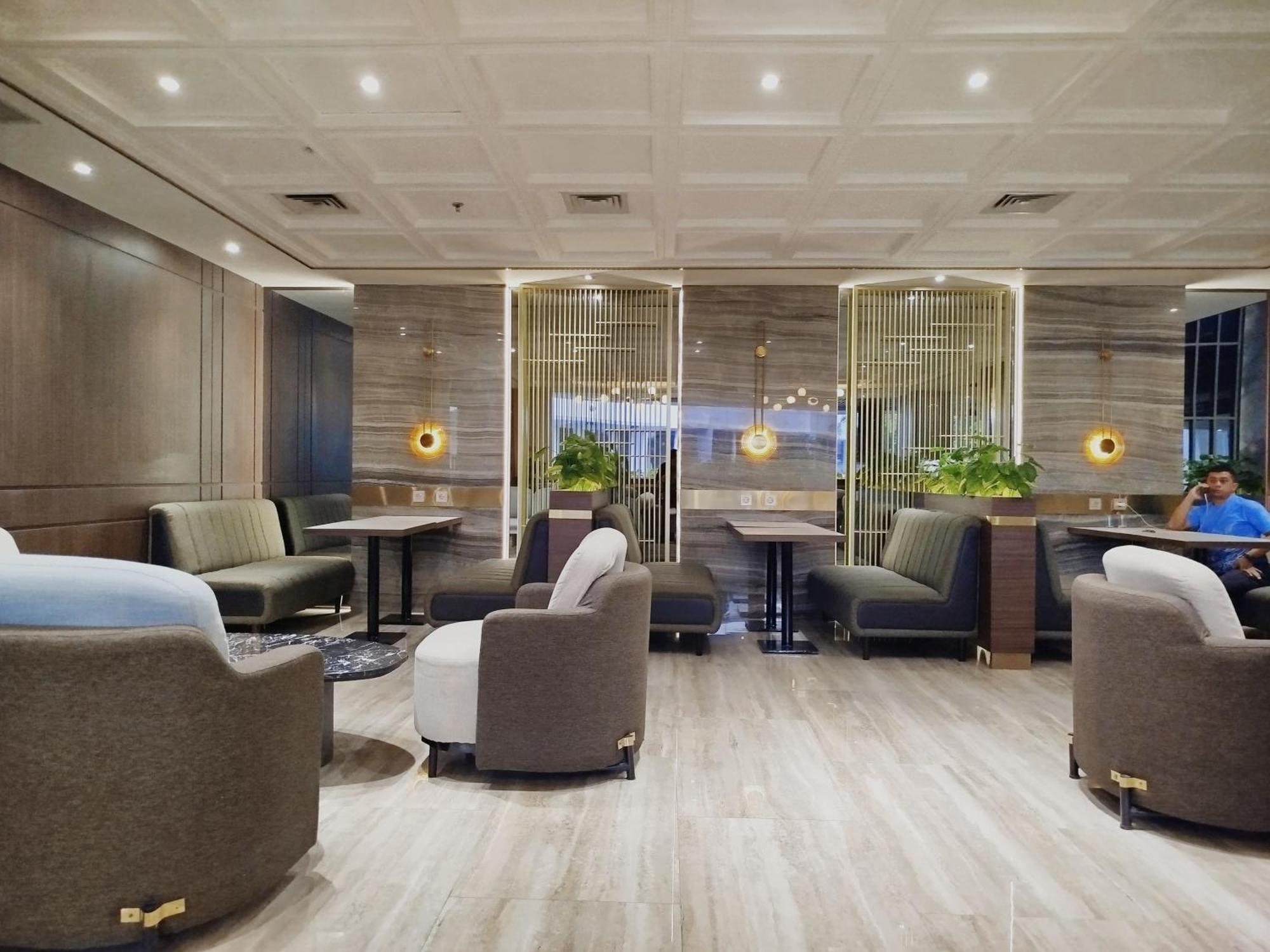 The Sun Hotel Sidoarjo Eksteriør billede