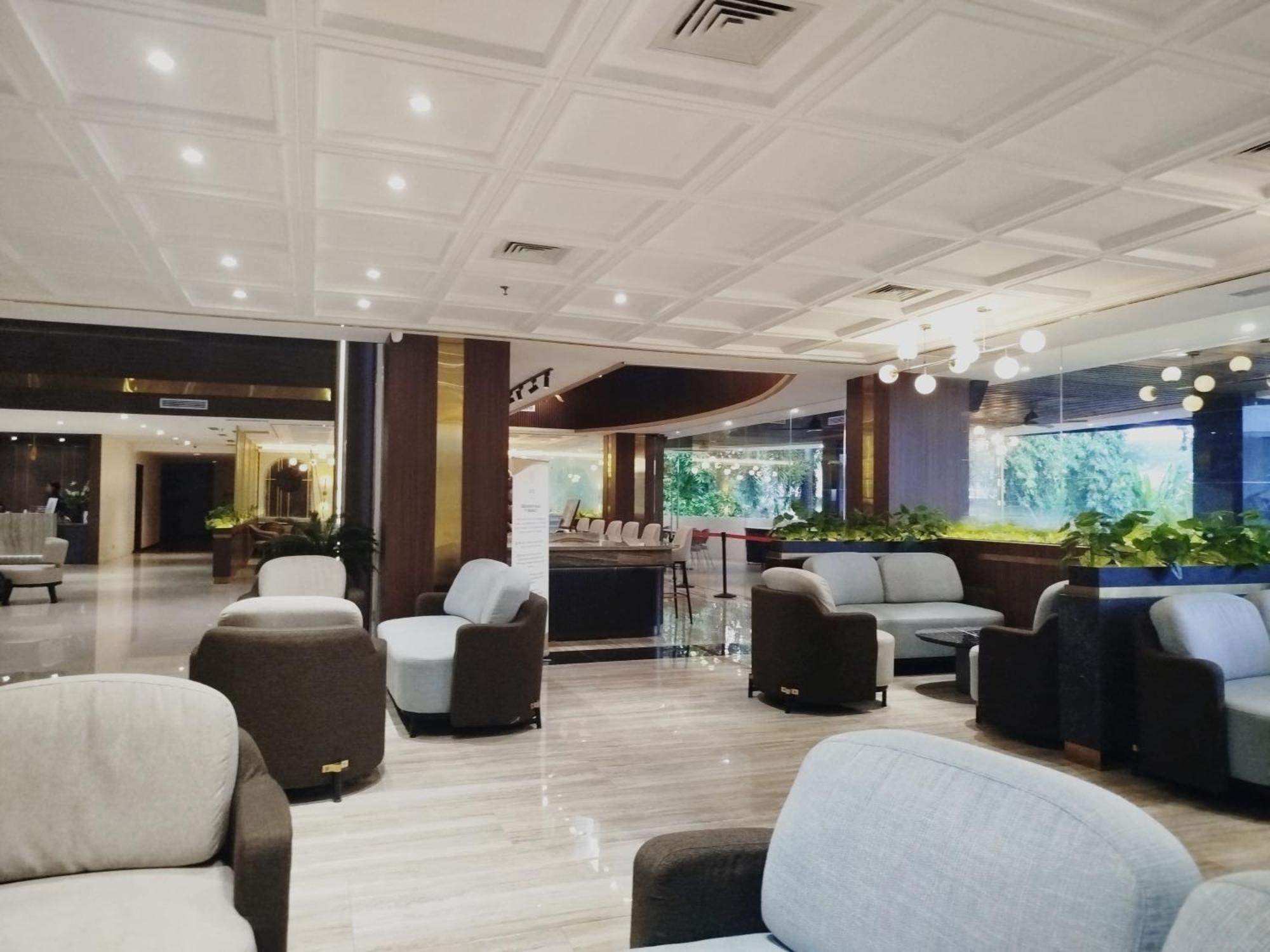 The Sun Hotel Sidoarjo Eksteriør billede