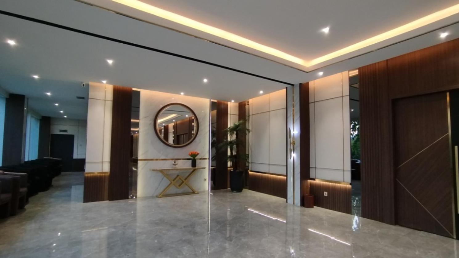 The Sun Hotel Sidoarjo Eksteriør billede