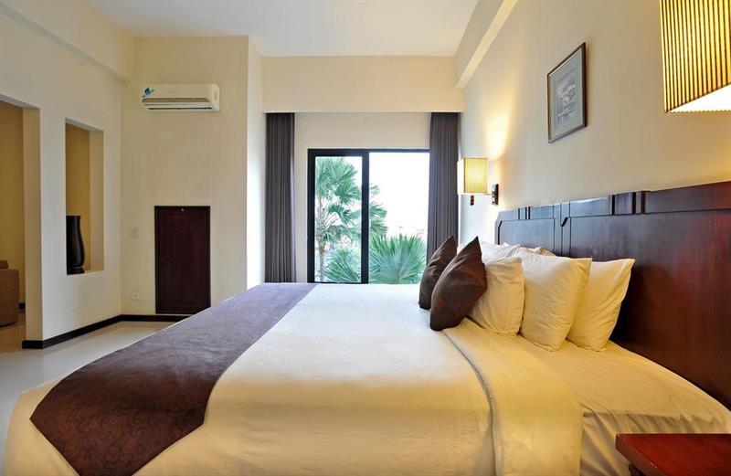 The Sun Hotel Sidoarjo Eksteriør billede